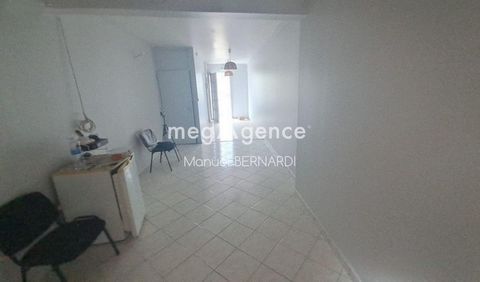 Local Commercial à Louer – 46m² – 2 pièces + sanitaire - Pointe à Pitre