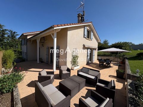 MAISON 4 CHAMBRES ET BUREAU, GARAGE DOUBLE ET SOUS-SOL, TERRAIN DE 1103M2