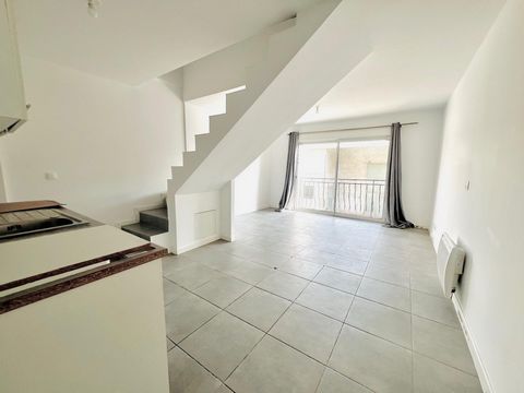 Apppartement en triplex avec balcon