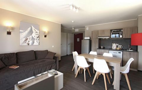 The residence le Village de Praroustan is situated in Pra Loup 1500. It iffers a panoramic view over the mountains and is located 5 min by car from the ski lifts. Comfortable and airy, the apartments all have a balcony and are full equipped. At your ...