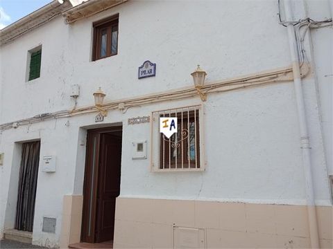 Exclusief voor ons. Dit mooie gemeubileerde huis met 4 slaapkamers is gelegen in het zuidelijke en rustige stadje Benalúa de las Villas, in de provincie Granada in Andalusië, Spanje. Een stad vol karakter, geschiedenis en met een zeer mooie en rustig...