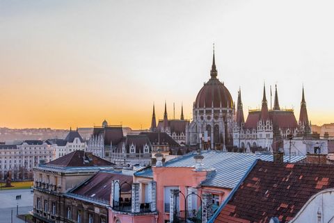 Unique loft apartment for sale located right next to the iconic Parliament Building, offering extraordinary panoramic views from its own skybar! This property is truly one-of-a-kind - located excellently in Budapest's historic Central Banking Distric...