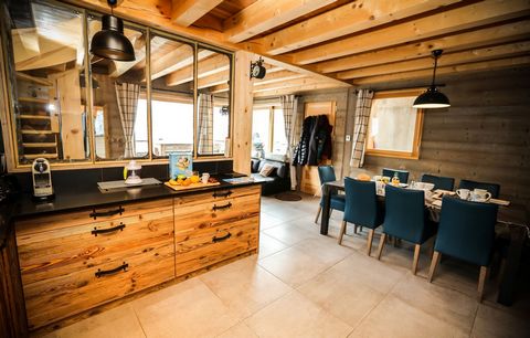 The chalet from Valloire will assure you a great holiday thanks to the high quality services that are available. You will be enchanted by the magic of your holiday home that offers a panorama of the most sublime places of the station. Two terraces an...