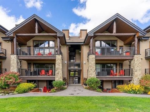 LOCATED IN SAINT SAUVEUR! A LUXURY YOU CAN NOW AFFORD!!! Located at the foot of Mont Saint-Sauveur, this accommodation site offers the prestige of a pied-à-terre alpine luxury within walking distance of various services and a several activities, all ...