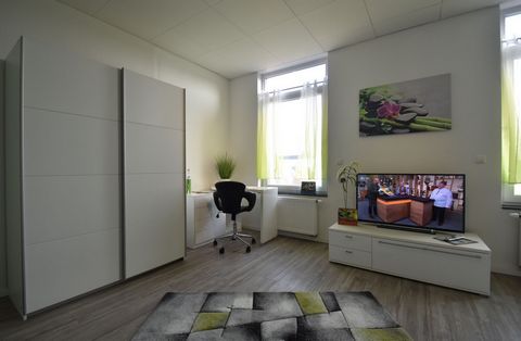 You live in a fully equipped, modern and above all comfortably furnished apartment. This is not a posh designer apartment where you never really feel at home. Instead, we have high quality and comfortable furniture that you can stay in for a long tim...