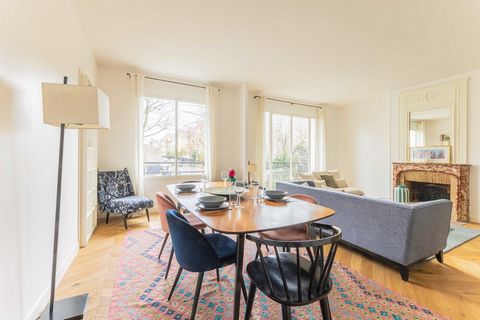 Superb apartment of 64m2 with 1 bedroom in Neuilly-sur-Seine, close to transportation.