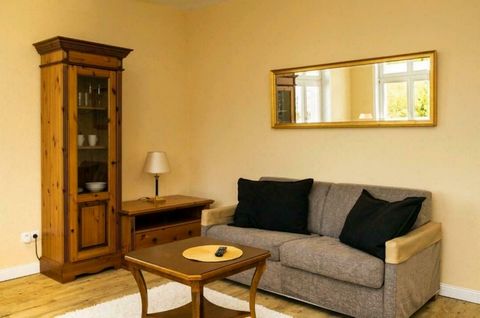 The high-quality equipped comfort apartment is located on Old Town Island with a view of Holstentor and Untertrave. The apartment, built around 1890, is lovingly equipped down to the last detail and fully furnished, the kitchenette offers all electri...