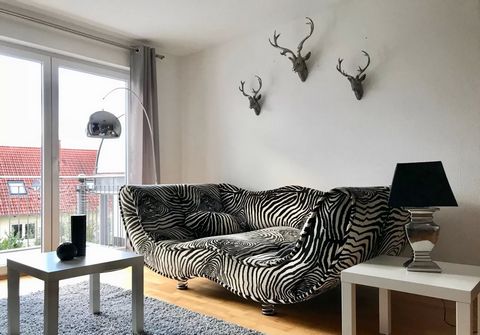 Beautiful 4-room maisonette apartment in Frankfurt - lots of space with 101 sqm living space over 2 floors. Bookable for one to 6 persons. Modern and high quality equipped. Living room with balcony and TV. On each floor are baths once bath with bath ...