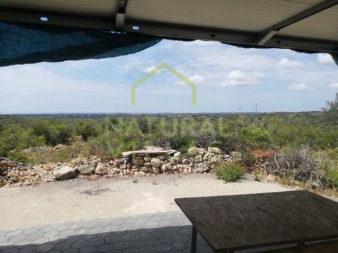 Rustic land in an area of high tranquility in Fontainhas, Estoi in the Algarve. The rustic property has a total area of land 9.320m2, privileges for its location in beautiful countryside and for its regular geometric configuration and topographically...