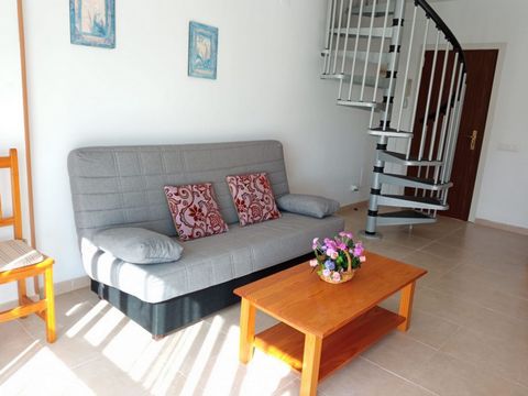 The duplex has a terrace on the top floor of 50 m2, solarium area with many possibilities, you can put a barbecue, a jacuzzi, etc. It has two spacious and bright bedrooms with fitted wardrobes, a cosy dining-living room, the kitchen and the bathroom....