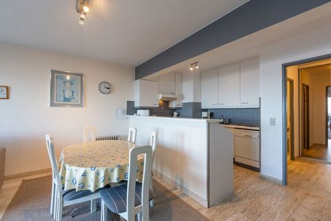 Studio located on the ground floor.  There is a cosy living room (sofa bed for 2 persons and closet bed for 2 persons) opening onto the spacious terrace with sea view, an open-plan fitted kitchen and a renovated bathroom with walk-in shower and toile...