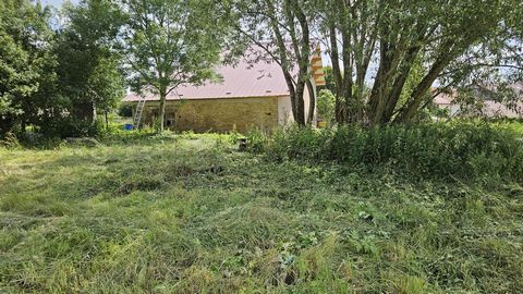 Venez vite découvrir le beau potentiel pour cette ferme à Épenouse! Maison de 200m2 au sol sur le rez-de-chaussée, l'étage dispose de la même surface. Vous serez séduit par son cachet avec de belles pierres de tailles. La ferme se situe sur un terrai...