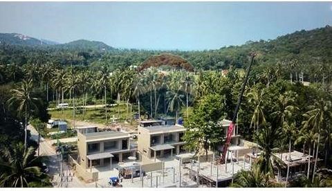 Ort: Mae Nam, Koh Samui Grundstücksgröße ab: 304 m² Bebaute Fläche ab: 220 m² Eigentumsurkunde: Chanote (Grundeigentum) Preis: 13.000.000 THB RE/MAX-KENNUNG: RE001-1504 Spezifikation der Immobilie: - 3 Schlafzimmer mit 3 ensuite Badezimmern - 1 Gäste...