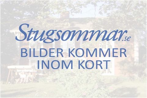 Willkommen in Ihrem gemütlichen Rückzugsort in Mellbystrand, wo Komfort und Bequemlichkeit nahtlos miteinander verschmelzen. Dieses gut ausgestattete Apartment verfügt über eine moderne Küche mit Elektroherd, Kaffeemaschine, Kühl-/Gefrierschrank und ...