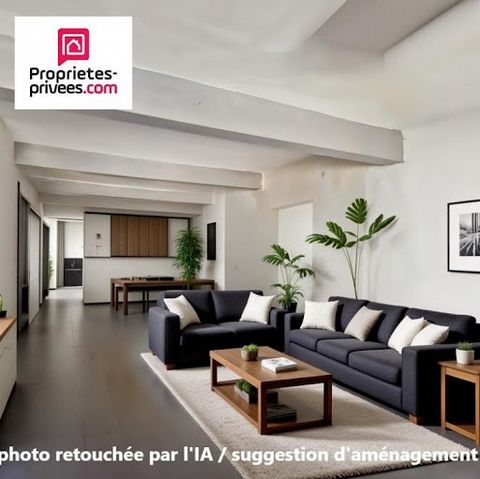 Votre conseiller propriétés privées Hakim Mouradi vous invite à découvrir en exclusivité à Draguignan, 83300 : Appartement à rénover d'une surface de 45 m² , situé rue des Chaudronniers . Au 3eme étage de l'immeuble, l'appartement se compose d'une en...