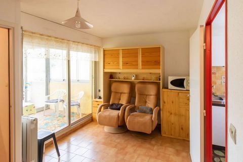 Ref 69055JM: La Seyne sur Mer. Mar Vivo. Nice little apartment with separate bedroom. Close to shops and beaches. Beautiful terrace with loggia. Quiet and well exposed. Private parking space. Ideal investment or pied-à-terre for the holidays. Indepen...