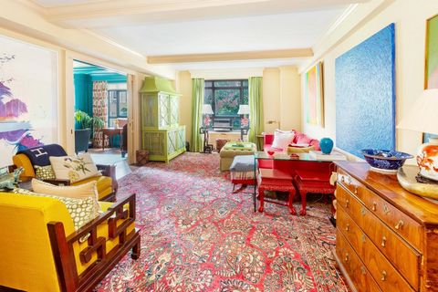 Exquisite Renovation!! This sprawling combination unit has been brilliantly redesigned with no stone left unturned! Featuring triple exposures and lovely tree-lined views over tranquil Beekman Place, this stunning prewar residence boasts a gracious f...