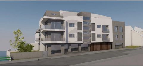 Lote de terreno para bloco habitacional com projecto aprovado. Localizado no coração da cidade de Torres Novas, junto ao Rio Almonda, terminal rodoviário, e mercado municipal. O projecto aprovado compreende a construção de 4 apts. de tipologia T2 e 4...