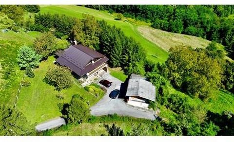 In una splendida posizione a Hum pri Sutli, proprio accanto al confine sloveno-croato, vi offriamo un'opportunità unica per l'acquisto di una casa prefabbricata, che è stata completamente ristrutturata nel 2024. La casa, situata in un tranquillo vill...