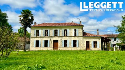 A31540LOP17 - Située dans un joli hameau, près de la ville de Saint Jean d’Angely, cette propriété de 4 chambres a été bien rénovée. Orientée plein sud, la maison donne sur le jardin & lumineux. Il se compose d’une chambre/salle à manger au rdc, d’un...