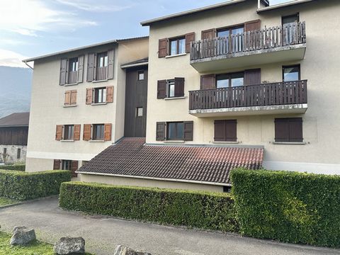 Découvrez ce spacieux appartement 5 pièces de 94m2 situé à l’entrée de la commune du Touvet, dans une copropriété calme et agréable. Ce dernier est composé de 4 chambres, d’un grand séjour avec cuisine semi-ouverte et d’un balcon de 7m2, donnant sur ...