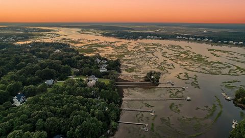 Seize the opportunity to build your dream home on this captivating 2+ acre homesite, boasting an impressive 175 feet of coastline along the picturesque Alston Creek. As a tidal creek, Alston Creek provides seamless boat access to the enchanting Wando...