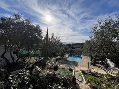 HOUSE - COTIGNAC, between the Gorges du Verdon and the Côte-d'Azur, at the foot of an impressive tuff cliff, you will have the privilege of becoming an owner close from a village of character with colorful facades certified most beautiful village of ...