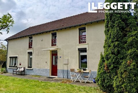 A39193AMB63 - This beautiful house, located at the end of a cul-de-sac, offers breathtaking views of the Puy de Dôme, along with a large detached barn. Information about risks to which this property is exposed is available on the Géorisques website :...