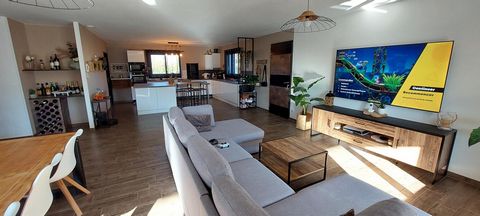 Belles prestations,4 chambres, piscine,dépendances