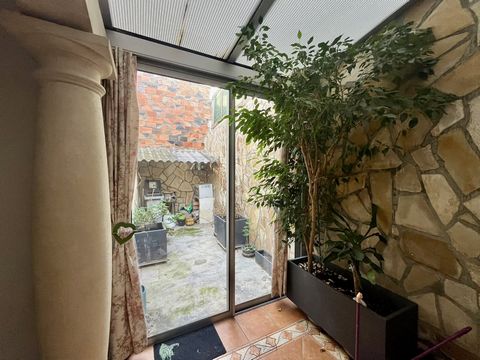 À Vendre - Maison à Béziers avec Double Garage et Courette