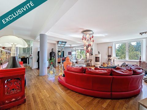 Maison d'exception d'env. 280 m2 proche commodités.