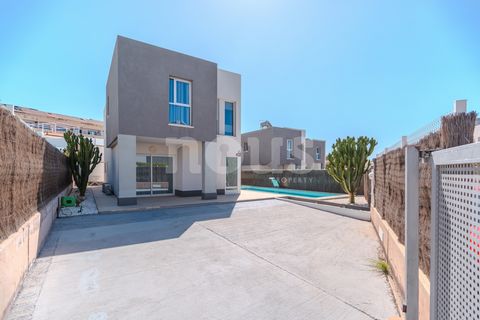 Referentie: 04375. Villa te koop, Villa, Playa Paraiso, Tenerife, 3 Slaapkamers, 147 m², 1.175.000 €