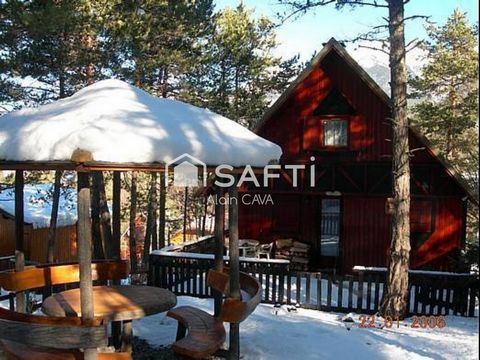 Chalet de 55m² sur 2 niveaux avec sous sol sur 425m² de terrain cloturé