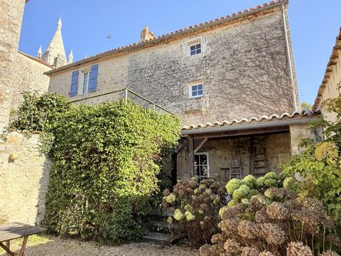 MAISON DE CARACTERE