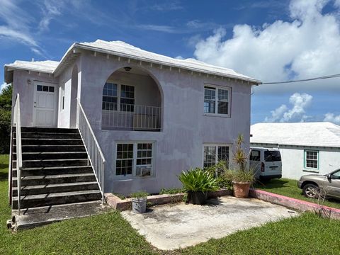 Si vous êtes à la recherche d’un joyau à l’état brut avec du potentiel, Cove Valley, St George est fait pour vous. La maison principale au niveau supérieur, dispose de 3 chambres et 2 salles de bains, cuisine, buanderie, salle à manger et salon avec ...