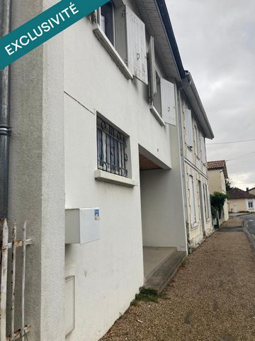 maison de ville non mitoyenne avec étages 3 chambres et jardinet