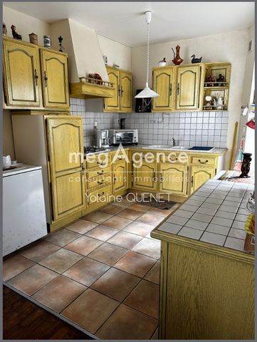Maison en pierre avec local