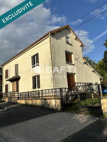 Grande maison familiale avec revenus locatifs