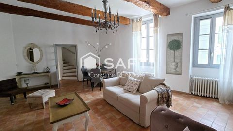 À Lourmarin – Maison de village avec garage, cave et charme provençal