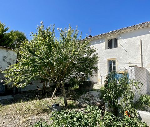 À deux pas de Talmont-sur-Gironde  Idéal maison de vacances ou investissement locatif