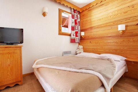 Situated at an altitude of 1650 metres, just 1 kilometres from the centre of the resort (connected by bus shuttle service) and directly linked to the skiing terrain by chairlift, the Hameau de St François residence offers 3 types of apartment for bet...