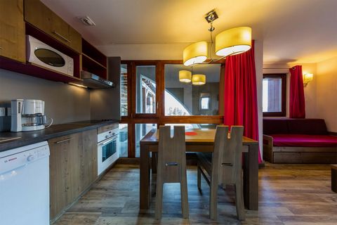 The residence Deneb is ideally situated with close proximity to the centre of Risoul 1850m, Alps, France and the shops. It comprises of only 32 apartments on 4 levels (due to the size of the resort) and the pistes are only 100m away. The residence De...