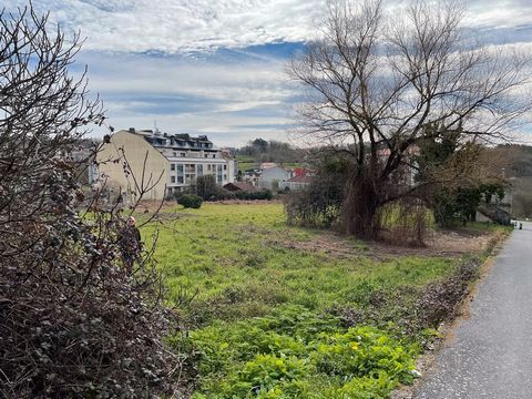 BUILDING PLOT IN CENTER OF CARBALLINO OF 3,000 M2 WITH WAREHOUSE OF 200 M2 THAT IS CURRENTLY USED AS A GARAGE. PROJECT FOR 74 HOMES APPROVED BY THE CITY COUNCIL. REAL OPPORTUNITY!!! . MORE INFORMATION Tel.: 988609094 or ...