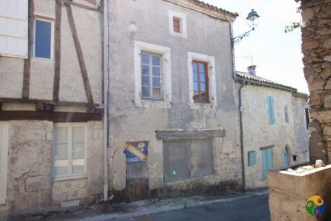 This old house is in the heart of the medieval village of Beauville, with a beautiful south west facing terrace providing incredible views across the valley below. The house is in need of renovation. The beginnings have already started with stud part...