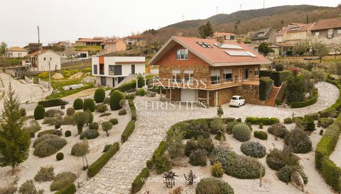 Excellent house located in Pedras Salgadas in Douro in the Alto Tâmega region. House with specific characteristics and architecture for a perfect landscape setting. Construction and quality finishes with great thermal and acoustic insulation which gi...