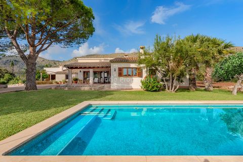 Traditional 4 bedroom villa with mountain views and pool in Pollensa This charming rustic-style villa holds a privileged countryside location and is offered for sale in a peaceful area between Pollensa and Puerto Pollensa. It lies within easy reach o...