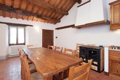 This homely apartment is in Modigliana. It is ideal for families or groups and can accommodate 6 guests. This apartment has a shared garden for you to enjoy an amazing day outdoors. Dine out at the nearest restaurants only 1.5 km from the apartment. ...