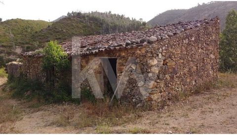 Farm with 7,08 ha and 104 m2 gross built area . At the top , there is house in mud of 104 m2  (for housing) and stone  house of 6 0 m2 (rural construction).  Property grounds include the houses, a plot with terrace cultivation and stream at the botto...