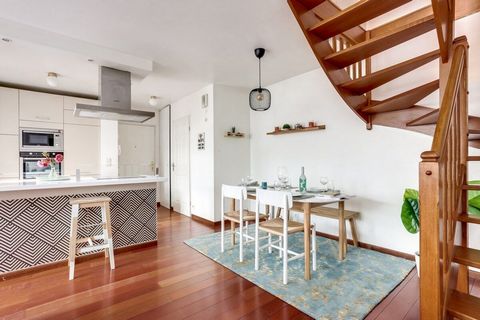 This sweet and cozy duplex with parking and a terrace near Paris can accommodate 6 persons. The apartment is comfortable and ideal for all types of visitors. It is fully furnished and has everything you need for a memorable stay. Situated not far fro...