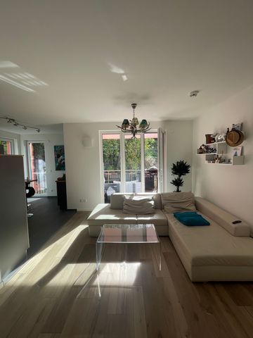 Hello, The apartment is centrally located (directly behind the cinema and 2min walk to the pedestrian zone of the city center) and is ideal for a single person or a couple. Likewise, it also offers a good opportunity for home office in the form of an...